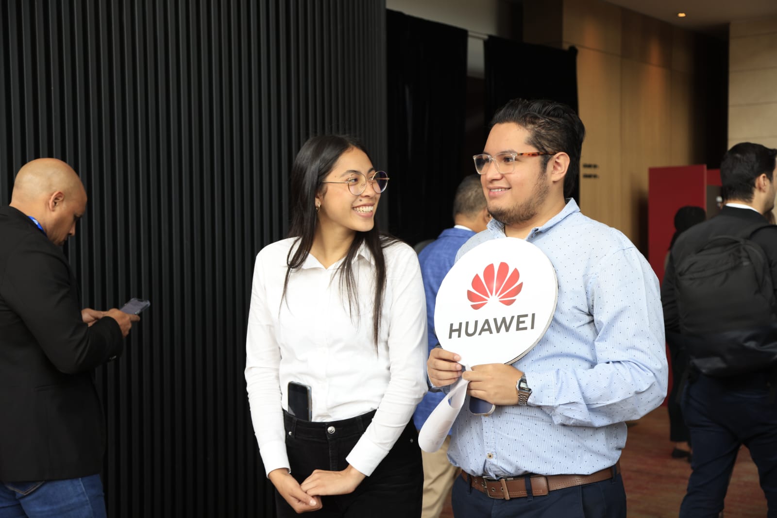 Huawei celebra 10 años del programa de talento Seeds for the Future ...